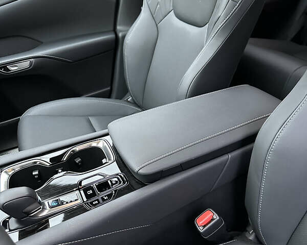 Серый Лексус РХ, объемом двигателя 2.5 л и пробегом 7 тыс. км за 68900 $, фото 56 на Automoto.ua