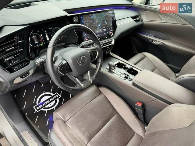 Сірий Лексус РХ, об'ємом двигуна 2.5 л та пробігом 8 тис. км за 95000 $, фото 116 на Automoto.ua