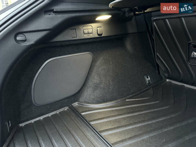 Серый Лексус РХ, объемом двигателя 2.5 л и пробегом 7 тыс. км за 68900 $, фото 71 на Automoto.ua