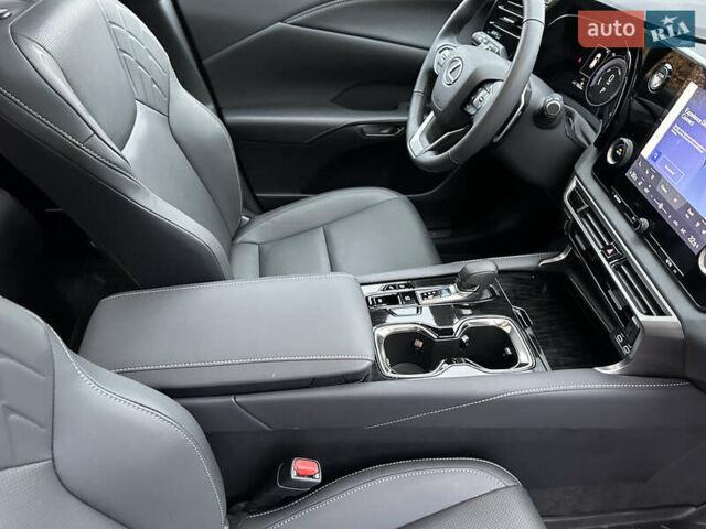 Серый Лексус РХ, объемом двигателя 2.5 л и пробегом 7 тыс. км за 68900 $, фото 40 на Automoto.ua