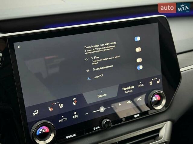 Сірий Лексус РХ, об'ємом двигуна 2.5 л та пробігом 8 тис. км за 95000 $, фото 90 на Automoto.ua