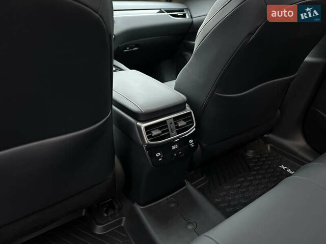 Серый Лексус РХ, объемом двигателя 2.5 л и пробегом 7 тыс. км за 68900 $, фото 61 на Automoto.ua