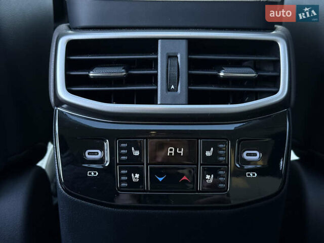 Серый Лексус РХ, объемом двигателя 2.5 л и пробегом 18 тыс. км за 79000 $, фото 66 на Automoto.ua