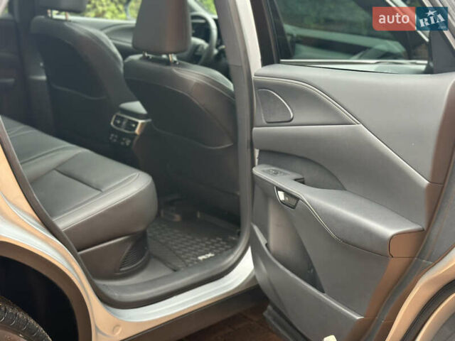 Серый Лексус РХ, объемом двигателя 2.49 л и пробегом 6 тыс. км за 69500 $, фото 14 на Automoto.ua