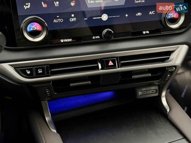 Сірий Лексус РХ, об'ємом двигуна 2.5 л та пробігом 8 тис. км за 95000 $, фото 81 на Automoto.ua