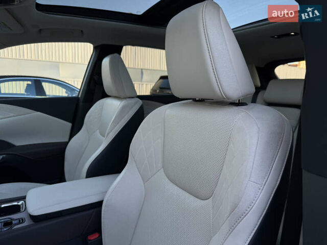 Серый Лексус РХ, объемом двигателя 2.5 л и пробегом 18 тыс. км за 79000 $, фото 26 на Automoto.ua