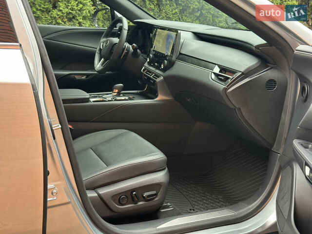 Серый Лексус РХ, объемом двигателя 2.49 л и пробегом 6 тыс. км за 69500 $, фото 6 на Automoto.ua