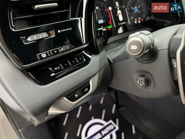 Сірий Лексус РХ, об'ємом двигуна 2.5 л та пробігом 8 тис. км за 95000 $, фото 126 на Automoto.ua