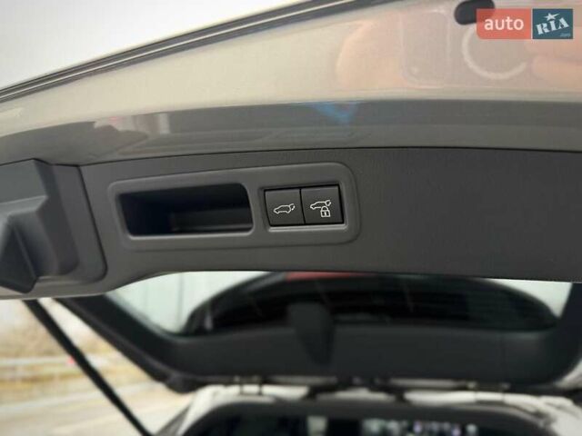 Сірий Лексус РХ, об'ємом двигуна 2.5 л та пробігом 8 тис. км за 95000 $, фото 138 на Automoto.ua