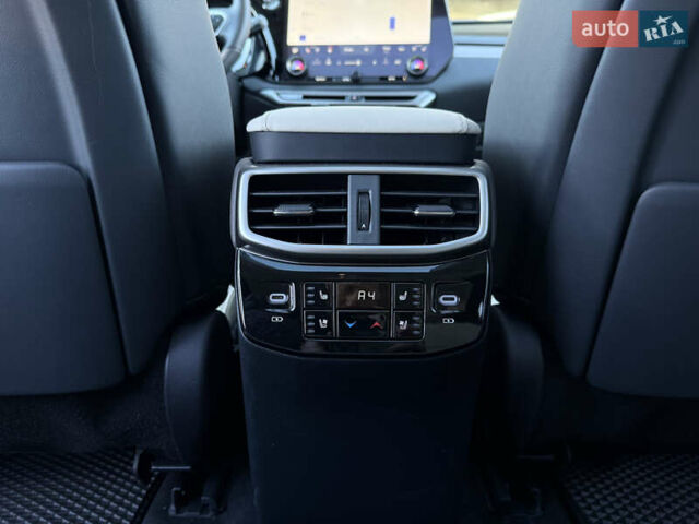 Серый Лексус РХ, объемом двигателя 2.5 л и пробегом 18 тыс. км за 79000 $, фото 65 на Automoto.ua