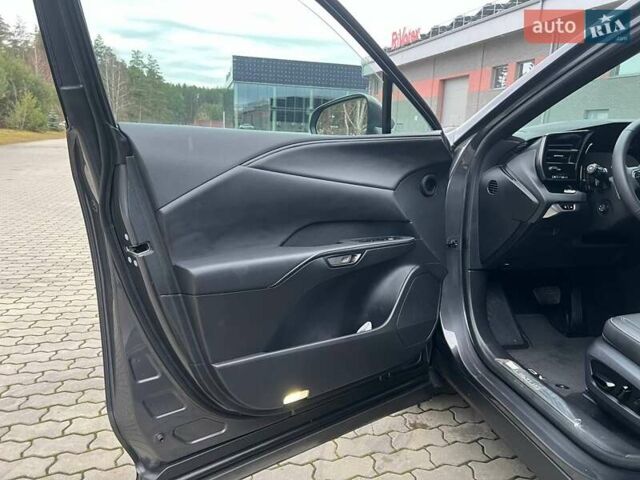 Сірий Лексус РХ, об'ємом двигуна 2.39 л та пробігом 6 тис. км за 59500 $, фото 24 на Automoto.ua