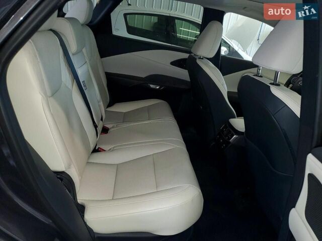 Сірий Лексус РХ, об'ємом двигуна 2.5 л та пробігом 17 тис. км за 22000 $, фото 8 на Automoto.ua