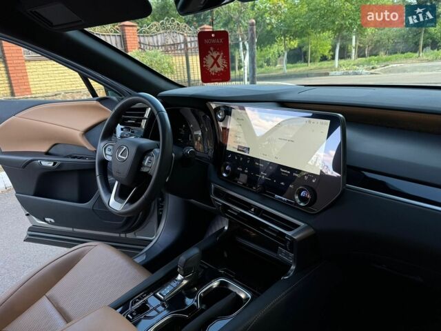 Сірий Лексус РХ, об'ємом двигуна 2.4 л та пробігом 5 тис. км за 75950 $, фото 46 на Automoto.ua