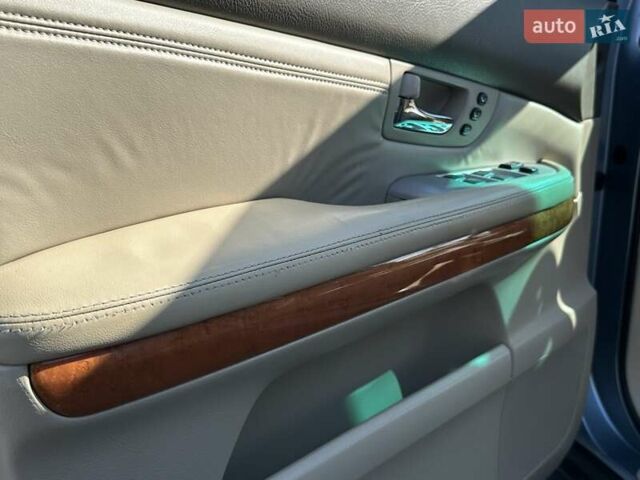 Синий Лексус РХ, объемом двигателя 3.3 л и пробегом 281 тыс. км за 8900 $, фото 35 на Automoto.ua