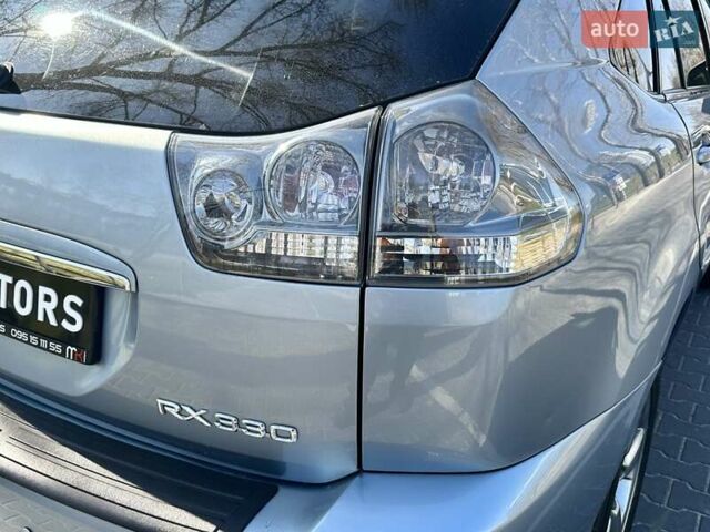 Синий Лексус РХ, объемом двигателя 3.3 л и пробегом 281 тыс. км за 8900 $, фото 9 на Automoto.ua