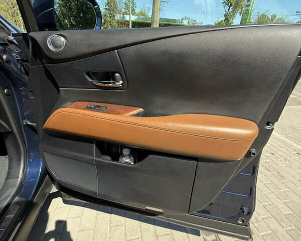 Синий Лексус РХ, объемом двигателя 3.46 л и пробегом 180 тыс. км за 20700 $, фото 23 на Automoto.ua