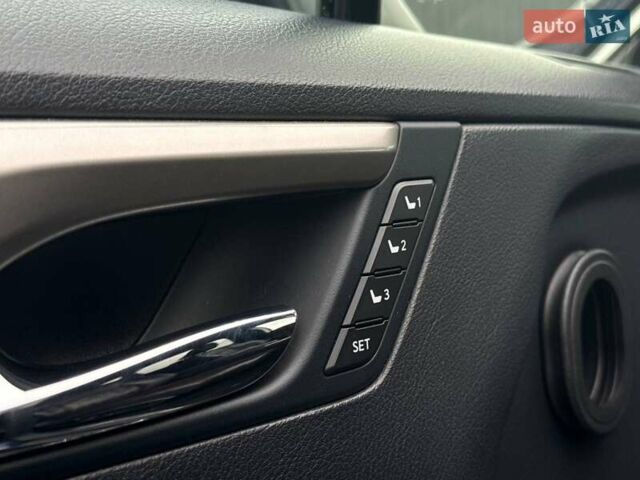 Синій Лексус РХ, об'ємом двигуна 2 л та пробігом 173 тис. км за 27999 $, фото 16 на Automoto.ua