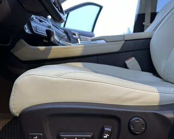 Синий Лексус РХ, объемом двигателя 3.46 л и пробегом 167 тыс. км за 39000 $, фото 31 на Automoto.ua