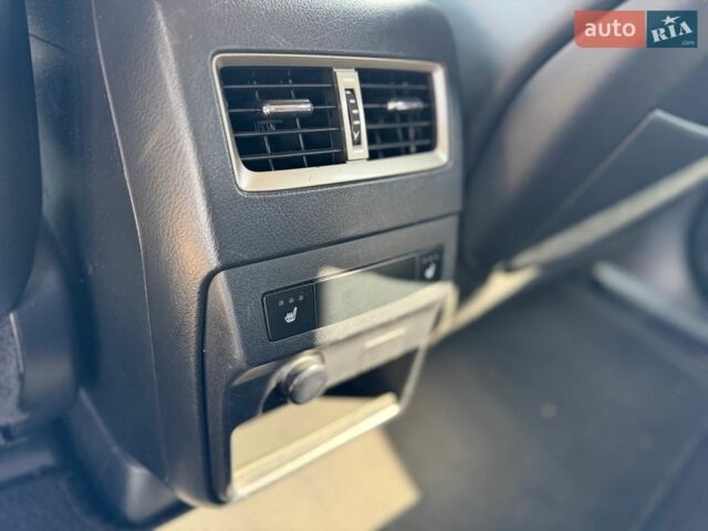 Синій Лексус РХ, об'ємом двигуна 2 л та пробігом 178 тис. км за 25900 $, фото 29 на Automoto.ua