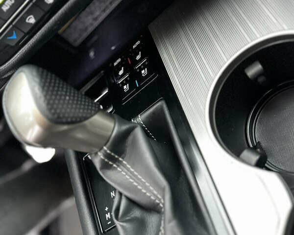 Синий Лексус РХ, объемом двигателя 2 л и пробегом 127 тыс. км за 27999 $, фото 30 на Automoto.ua