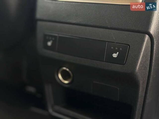 Синій Лексус РХ, об'ємом двигуна 2 л та пробігом 173 тис. км за 27999 $, фото 39 на Automoto.ua