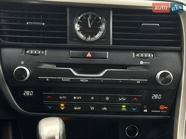 Синій Лексус РХ, об'ємом двигуна 2 л та пробігом 173 тис. км за 27999 $, фото 23 на Automoto.ua