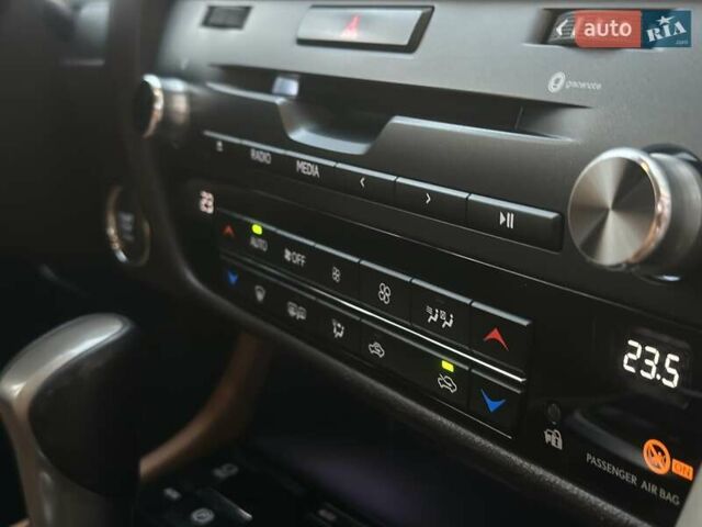 Синий Лексус РХ, объемом двигателя 2 л и пробегом 139 тыс. км за 34800 $, фото 31 на Automoto.ua