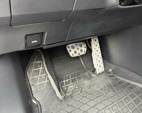Синий Лексус РХ, объемом двигателя 2 л и пробегом 49 тыс. км за 39500 $, фото 21 на Automoto.ua