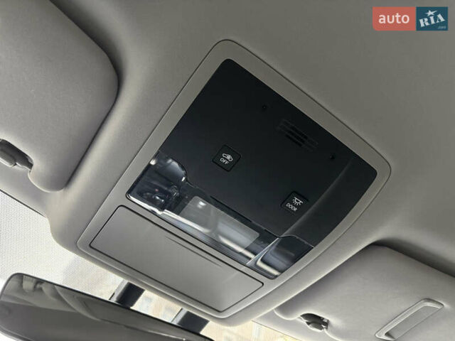 Синий Лексус РХ, объемом двигателя 2 л и пробегом 72 тыс. км за 33900 $, фото 44 на Automoto.ua