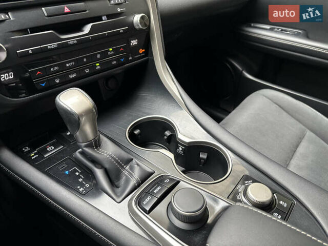 Синий Лексус РХ, объемом двигателя 2 л и пробегом 72 тыс. км за 33900 $, фото 30 на Automoto.ua