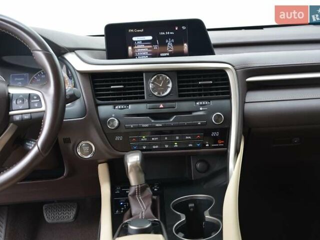 Лексус РХ 2019 в Киеве на Automoto.ua Синий Лексус РХ, объемом двигателя 2 л и пробегом 70 тыс. км за 37000 $, фото 6 на Automoto.ua