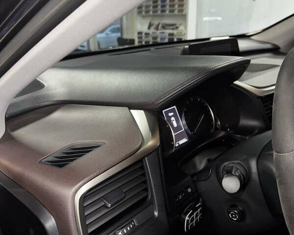 Синий Лексус РХ, объемом двигателя 2 л и пробегом 129 тыс. км за 35000 $, фото 5 на Automoto.ua