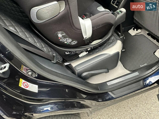 Лексус РХ 2019 в Киеве на Automoto.ua Синий Лексус РХ, объемом двигателя 3.5 л и пробегом 115 тыс. км за 49400 $, фото 26 на Automoto.ua
