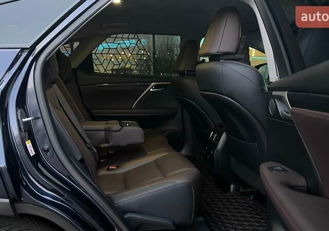 Синий Лексус РХ, объемом двигателя 2 л и пробегом 130 тыс. км за 1470000 $, фото 6 на Automoto.ua