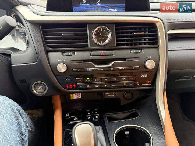 Синій Лексус РХ, об'ємом двигуна 2 л та пробігом 7 тис. км за 53000 $, фото 20 на Automoto.ua