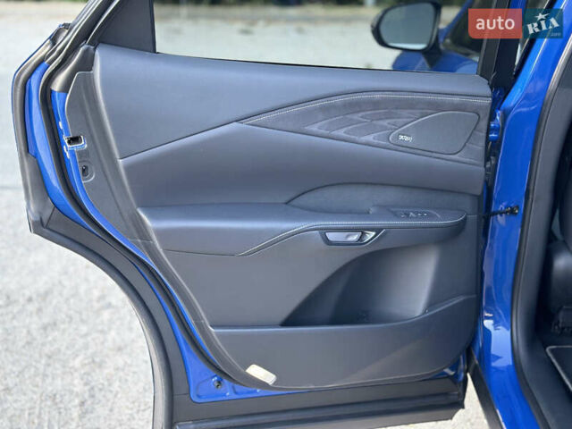 Синий Лексус РХ, объемом двигателя 2.39 л и пробегом 3 тыс. км за 60999 $, фото 20 на Automoto.ua