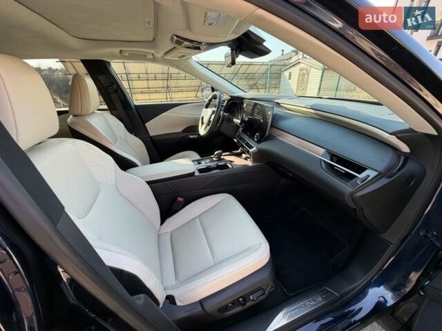 Синий Лексус РХ, объемом двигателя 2.49 л и пробегом 39 тыс. км за 62900 $, фото 18 на Automoto.ua