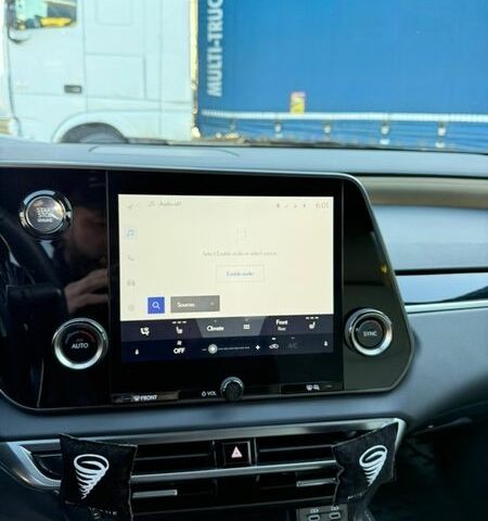 Синій Лексус РХ, об'ємом двигуна 2.4 л та пробігом 8 тис. км за 57000 $, фото 35 на Automoto.ua