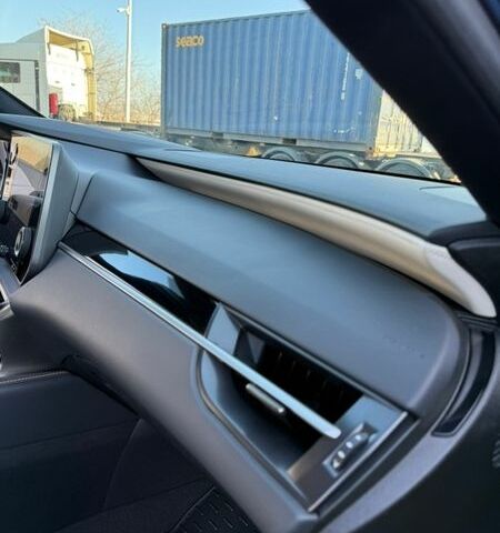 Синій Лексус РХ, об'ємом двигуна 2.4 л та пробігом 8 тис. км за 57000 $, фото 33 на Automoto.ua