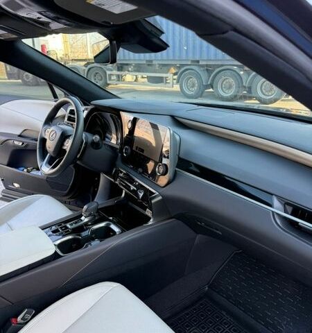 Синій Лексус РХ, об'ємом двигуна 2.4 л та пробігом 8 тис. км за 57000 $, фото 24 на Automoto.ua