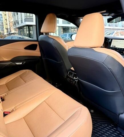 Синій Лексус РХ, об'ємом двигуна 2.49 л та пробігом 24 тис. км за 64500 $, фото 22 на Automoto.ua