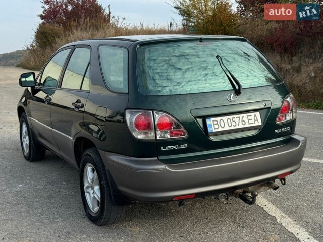 Зеленый Лексус РХ, объемом двигателя 3 л и пробегом 375 тыс. км за 5200 $, фото 9 на Automoto.ua