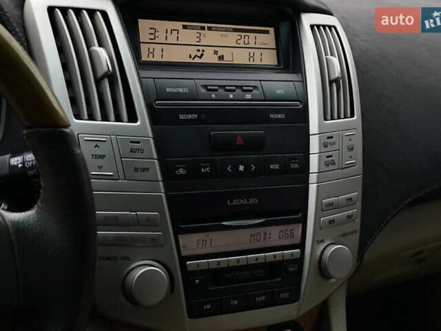 Зеленый Лексус РХ, объемом двигателя 3.31 л и пробегом 330 тыс. км за 7500 $, фото 8 на Automoto.ua