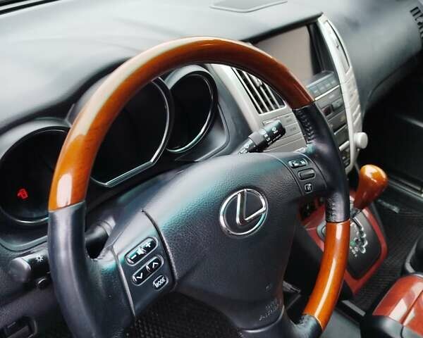 Зеленый Лексус РХ, объемом двигателя 3.46 л и пробегом 300 тыс. км за 10800 $, фото 12 на Automoto.ua