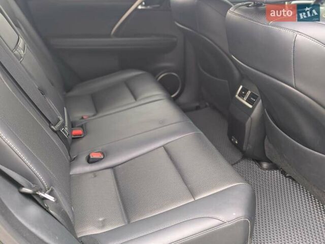 Зеленый Лексус РХ, объемом двигателя 3.46 л и пробегом 51 тыс. км за 42000 $, фото 23 на Automoto.ua