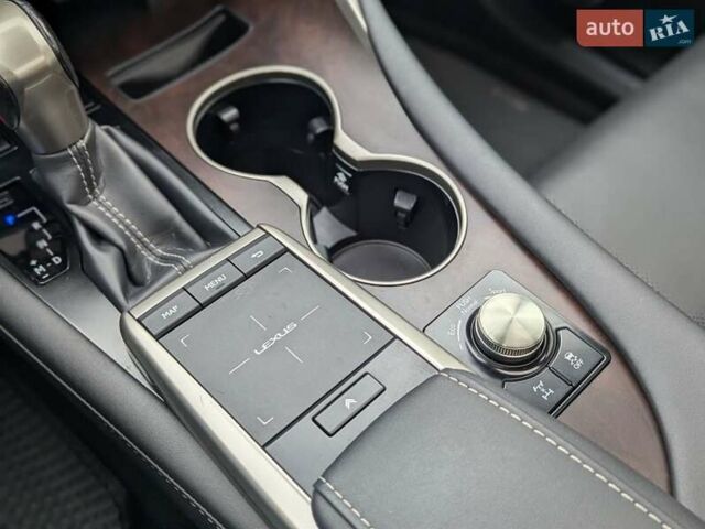 Зеленый Лексус РХ, объемом двигателя 3.46 л и пробегом 51 тыс. км за 42000 $, фото 31 на Automoto.ua