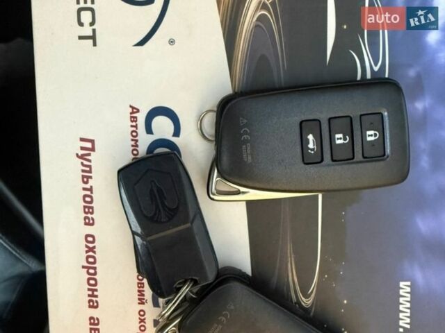 Зеленый Лексус РХ, объемом двигателя 3.46 л и пробегом 134 тыс. км за 48500 $, фото 17 на Automoto.ua