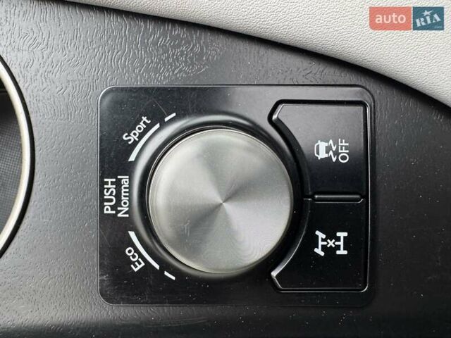 Зелений Лексус РХ, об'ємом двигуна 3.46 л та пробігом 75 тис. км за 48977 $, фото 52 на Automoto.ua