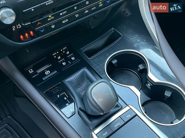 Зелений Лексус РХ, об'ємом двигуна 3.5 л та пробігом 60 тис. км за 60900 $, фото 24 на Automoto.ua