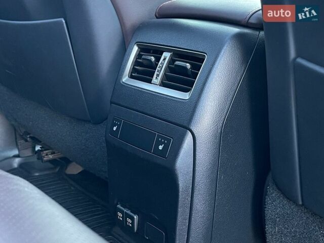 Зелений Лексус РХ, об'ємом двигуна 3.5 л та пробігом 60 тис. км за 60900 $, фото 31 на Automoto.ua